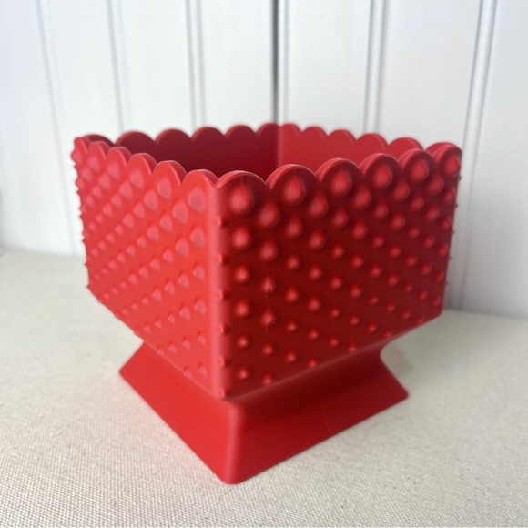 Hobnail Bowl, Small Pedestal Bowl, Decorative Bowl with Scalloped Edge - Picture 8 of 8